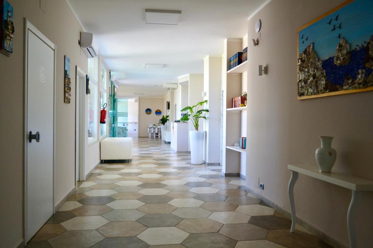 Sunrise Accessible Resort Battipaglia Exterior foto